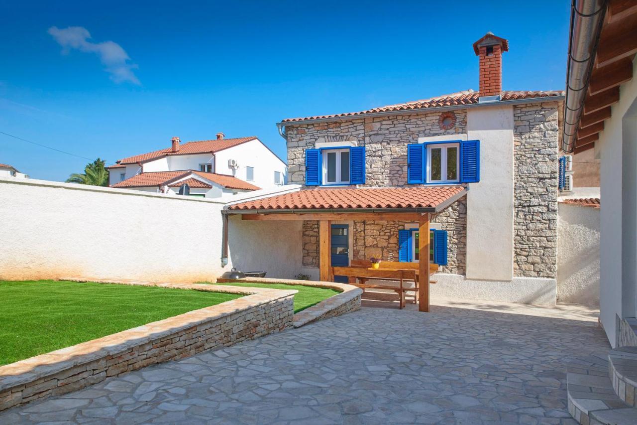 Old Stone Villa With Whirlpool And Sauna Ližnjan Exteriér fotografie